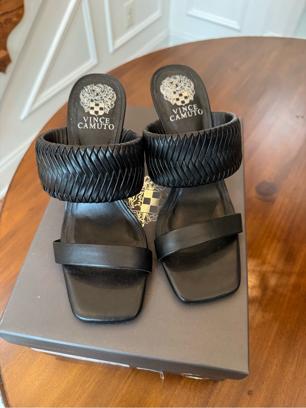 Vince Camuto emoelee sandal